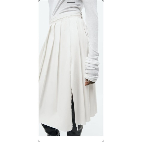 Zara pleated midi skirt - Picture 2 of 10